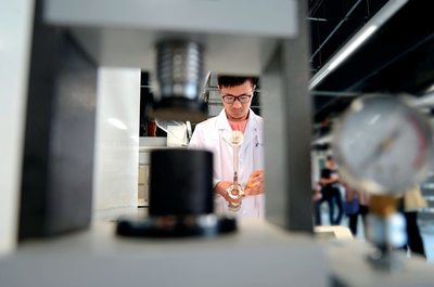 向未來(lái)，向世界，向國(guó)際一流發(fā)展——中國(guó)華能集團(tuán)清潔能源技術(shù)研究院發(fā)展紀(jì)實(shí)