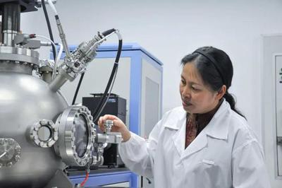 高質(zhì)量發(fā)展·巾幗奮斗正當(dāng)時(shí)丨鄧少芝 三十年潛心鉆研信息核心技術(shù)，用科技創(chuàng)新驅(qū)動(dòng)高質(zhì)量發(fā)展